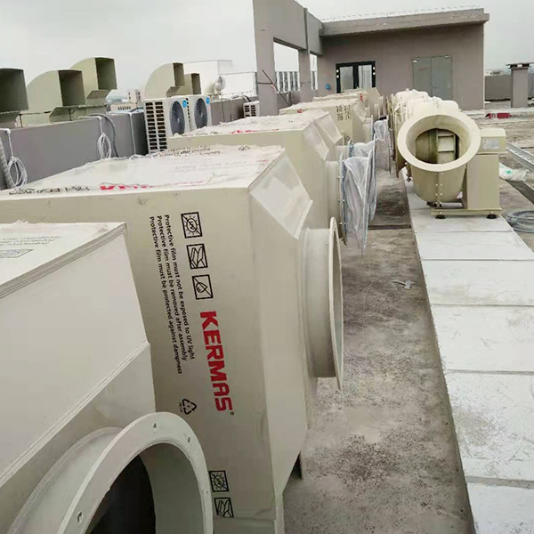 活性（xìng）炭吸附箱